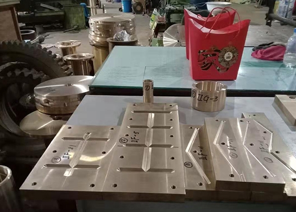旋壓設(shè)備銅滑板